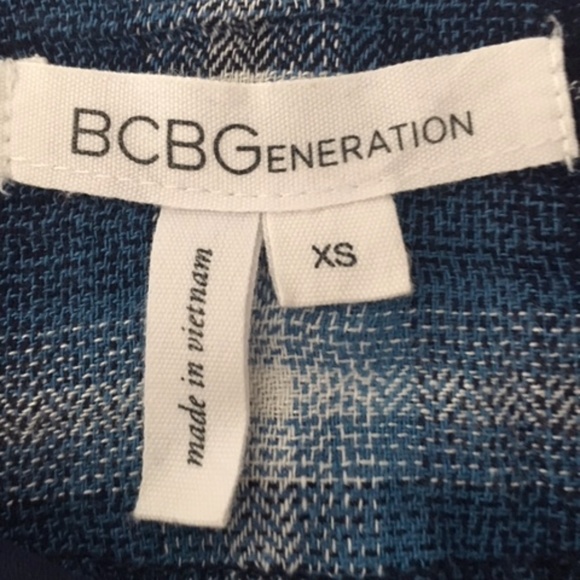 BCBGeneration Summer-y Plaid Short-Sleeved Shirt - Picture 5 of 5